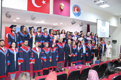 Çifte Mezuniyet Coşkusu: Birimimiz ve BİF Akademi Mezunlarını Uğurladı!