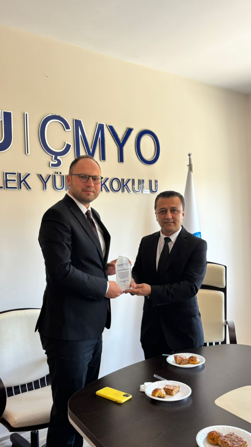 Meslek Yüksekokulumuzda Devir Teslim Töreni Düzenlendi