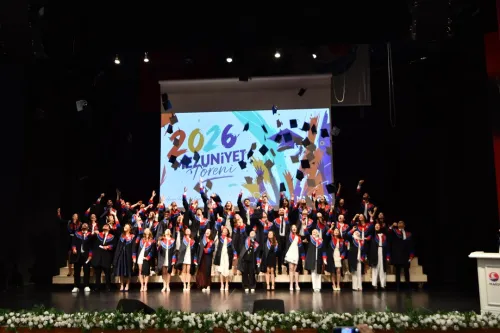 Diş Hekimliği Fakültesi İlk Mezunlarını Verdi
