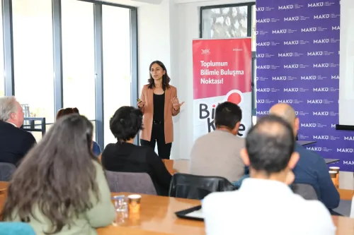 Öğretim Üyemiz Doç. Dr. Edibe Egil, Bilim Kafe Buluşmaları’nda Çocuk Diş Sağlığını Anlattı