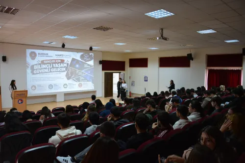 Gölhisar MYO’da "Bilinçli Yaşam, Güvenli Gelecek" Farkındalık Eğitimleri Düzenlendi