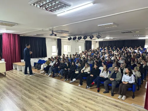 Yüksekokulumuzda “Su, Atık ve Sürdürülebilir Yaşam” başlıklı bilgilendirme semineri gerçekleştirildi.