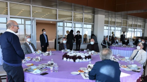 Üniversitemiz Rektörü Prof.Dr. Adem KORKMAZ, Daire Başkanlarıyla Motivasyon Toplantısında Buluştu.