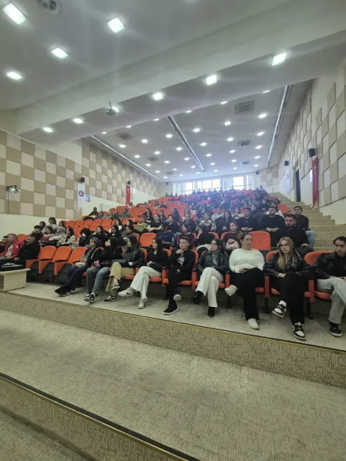 Yüksekokul Öğrencilerimize Güvenli Kampüs ve Bilinçli Gelecek Eğitimi Verildi