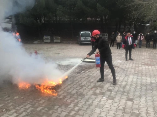 MAKÜ Personeline Yangın Söndürme Eğitimi Verildi